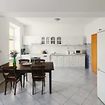 Apartment Beautiful Old Town Penthouse *