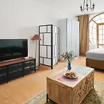 Beautiful Old Town Penthouse *