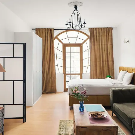 Beautiful Old Town Penthouse