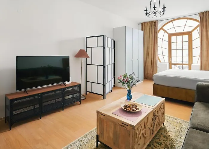 Beautiful Old Town Penthouse *